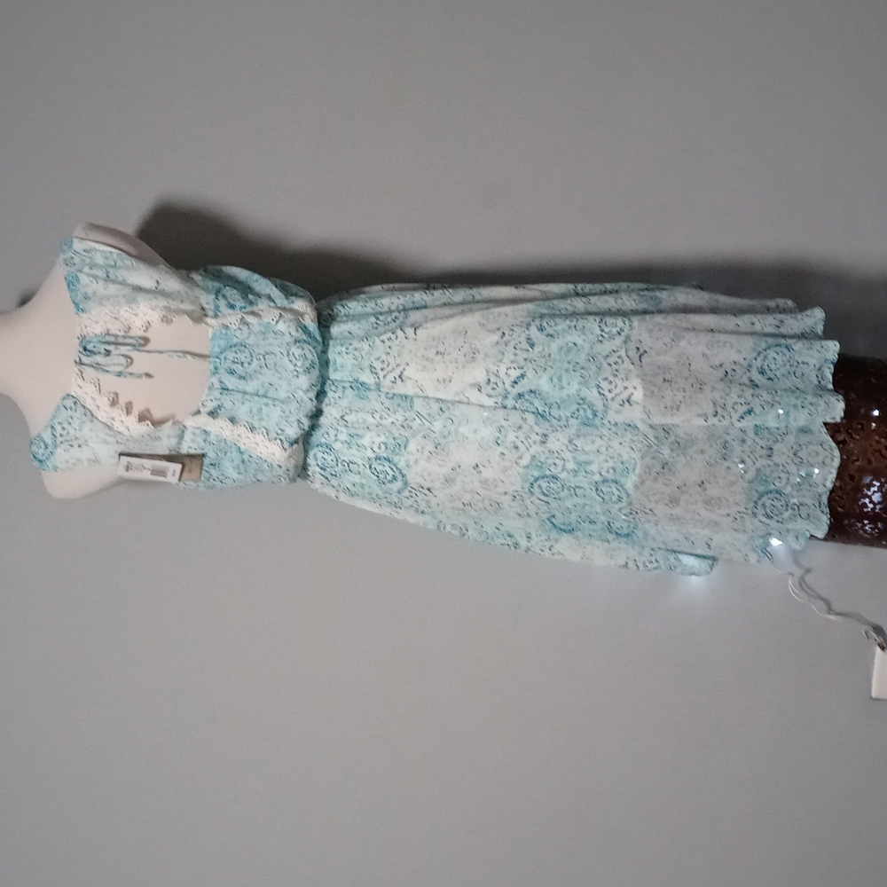 LILI ROSE HIGH LOW DRESS - Picture 2 of 11